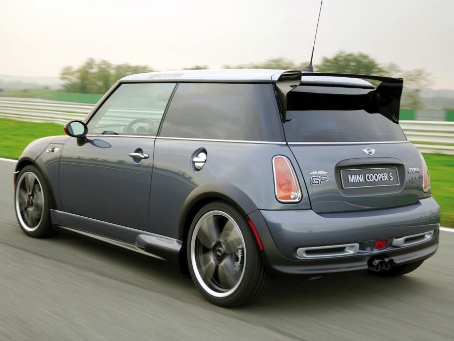  Mini Cooper S with JCW GP Tuning Kit 2005 года  (фото 16 из 25)